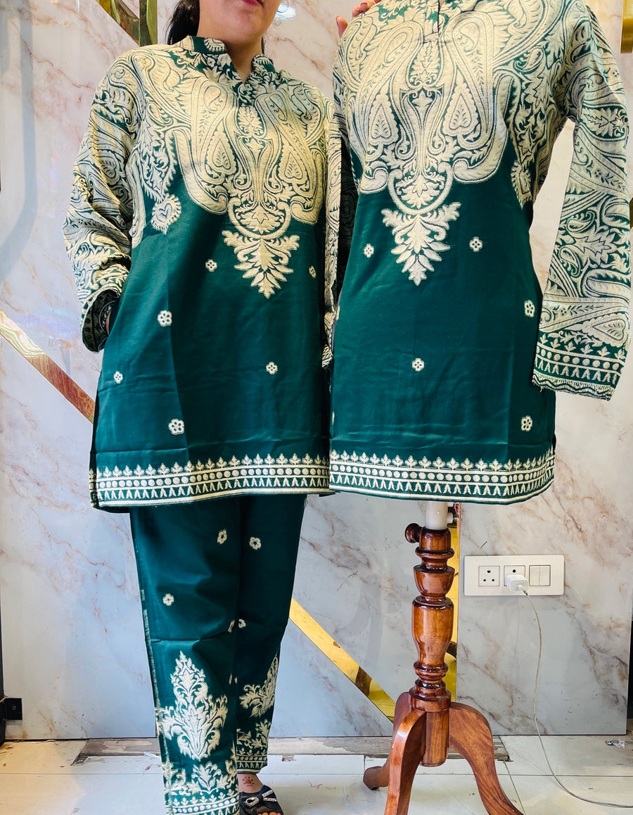 Premium winter 🥶 kani weav cord set