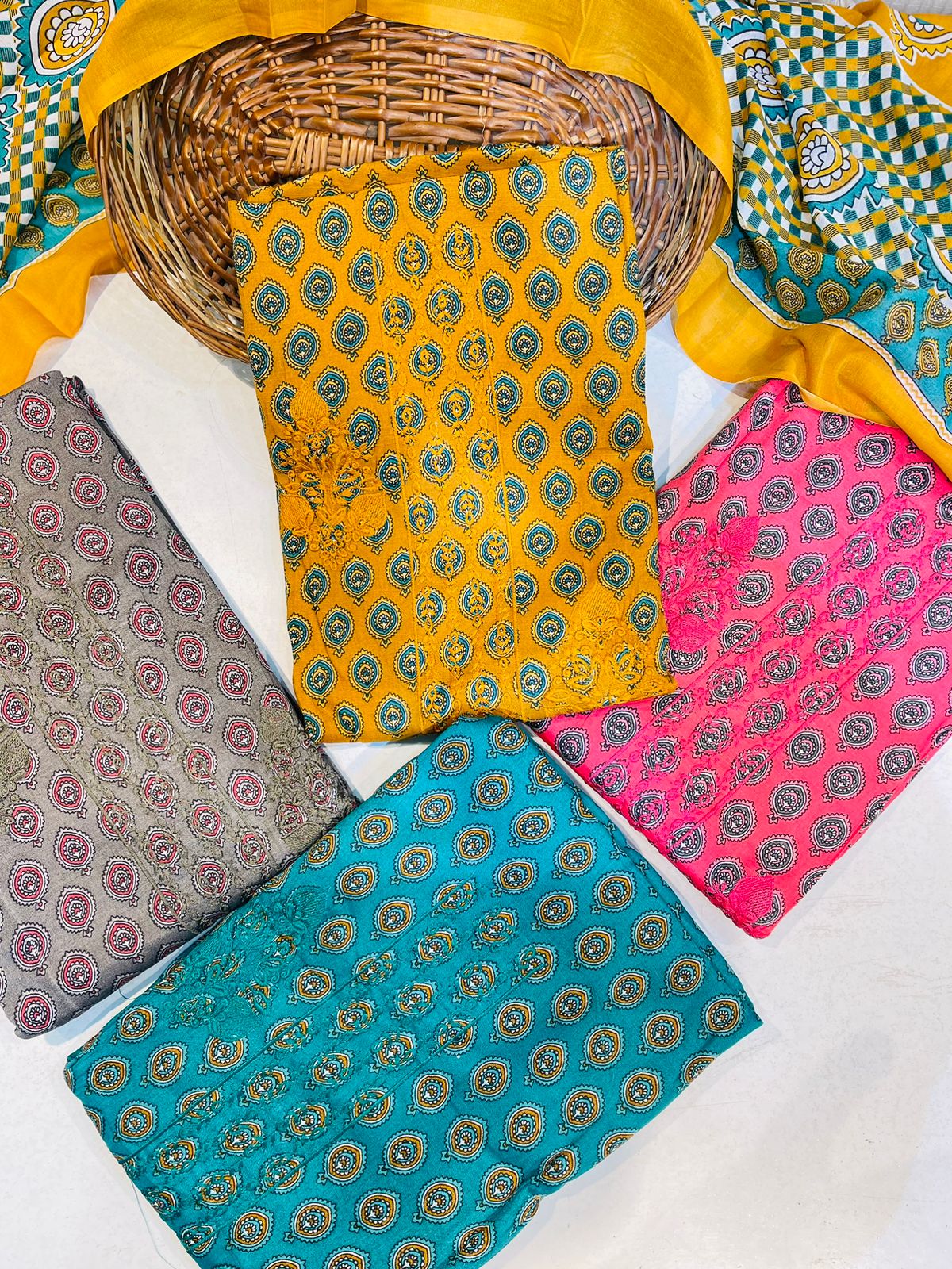 Super sale pack of 4 suits combo offer